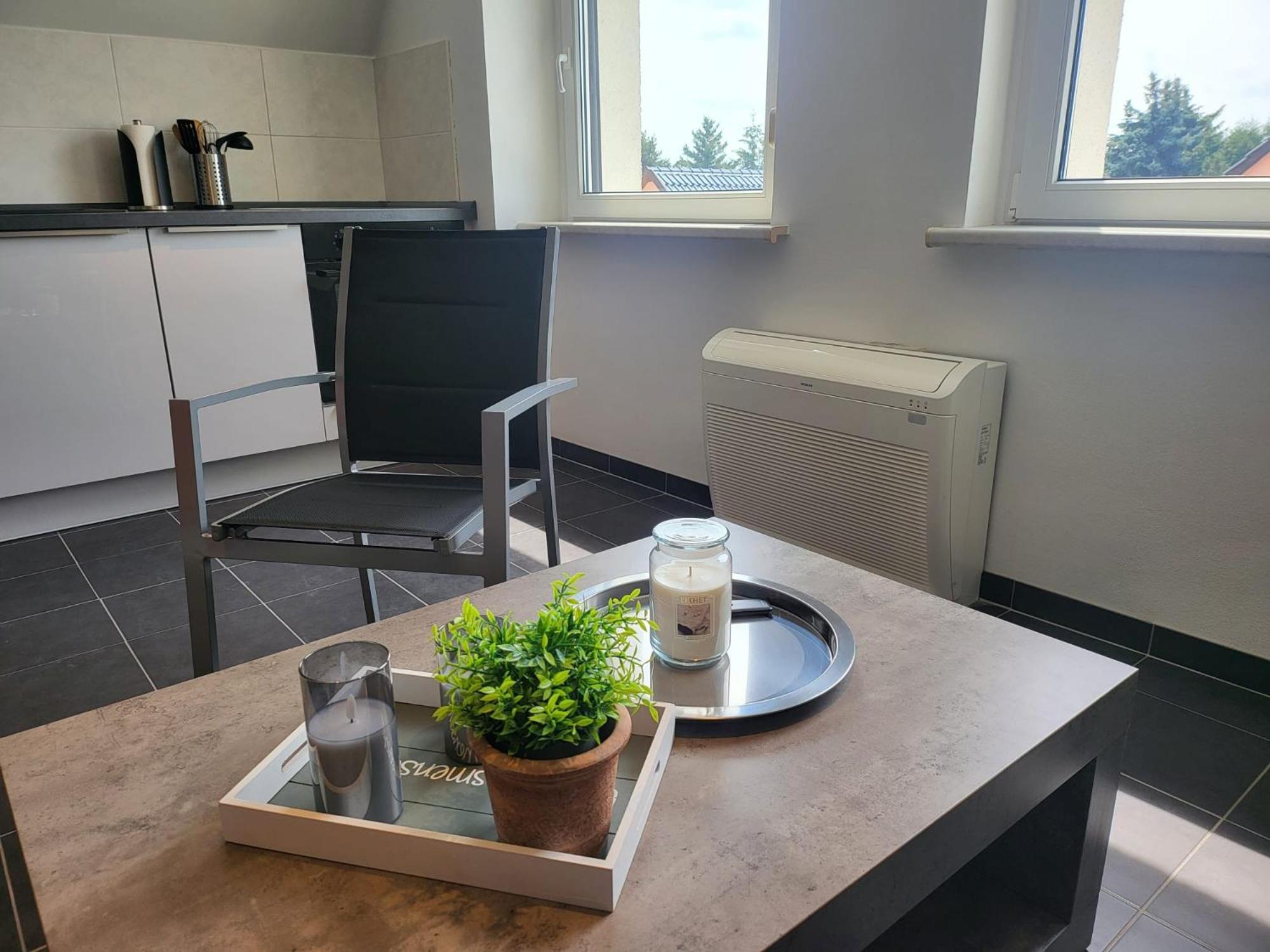 Lounge An Der Feuerwache Mit Aussenbereich Mit Klimaanlage *